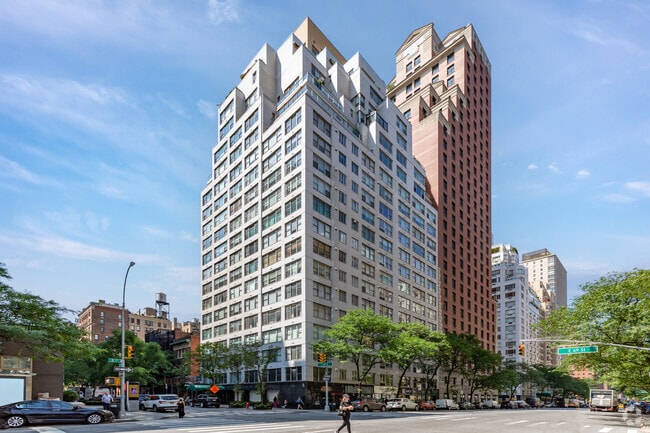 Photo - 169 E 69th St