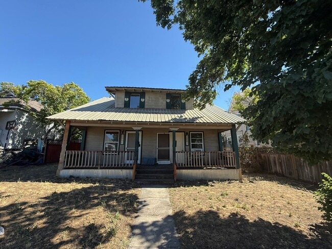 Building Photo - 2 Bedroom Unit in The Dalles For Rent