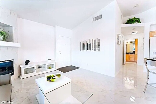 392 Manti Pl