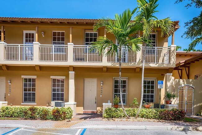 2502 NW 4th St