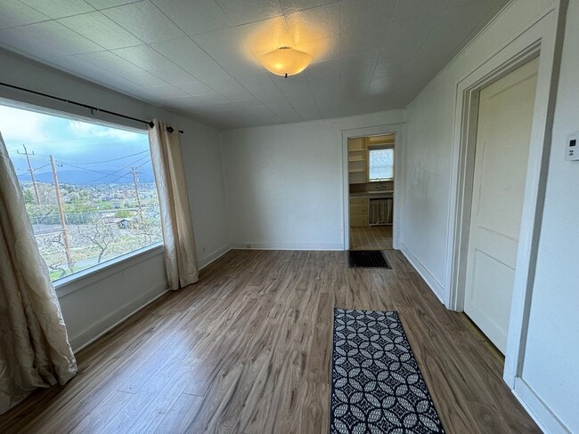 Photo - Vintage 2 bed 1 bath with view and basement