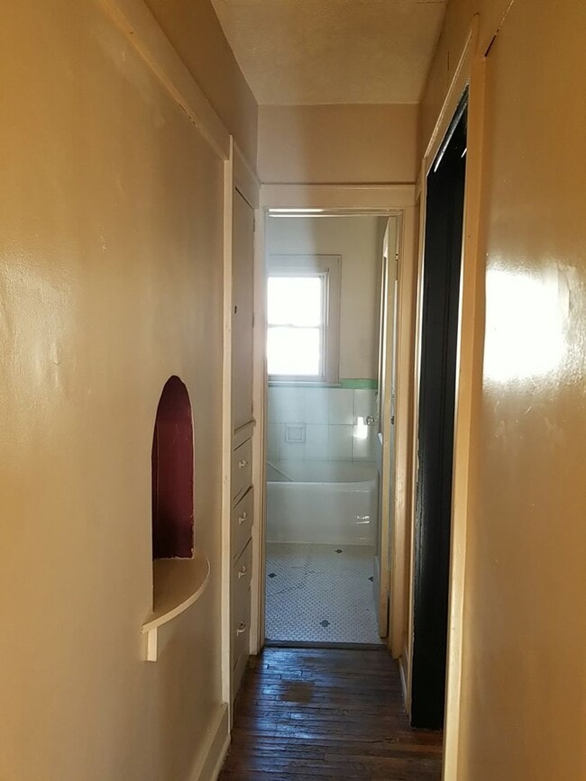Photo - 203-203 E Mount Vernon St Unit 203 E Mt Vernon
