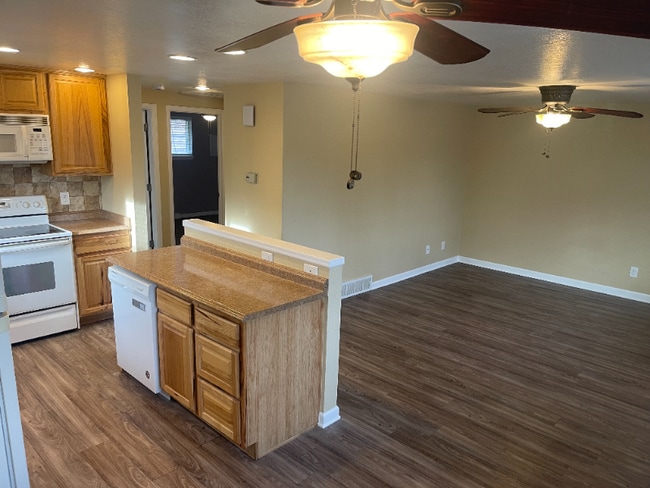 Photo - 1075 Winona Dr