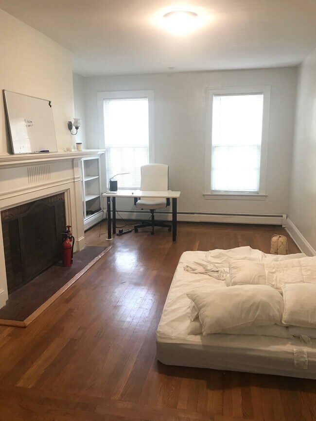 Photo - 256 Bradley St Unit 1