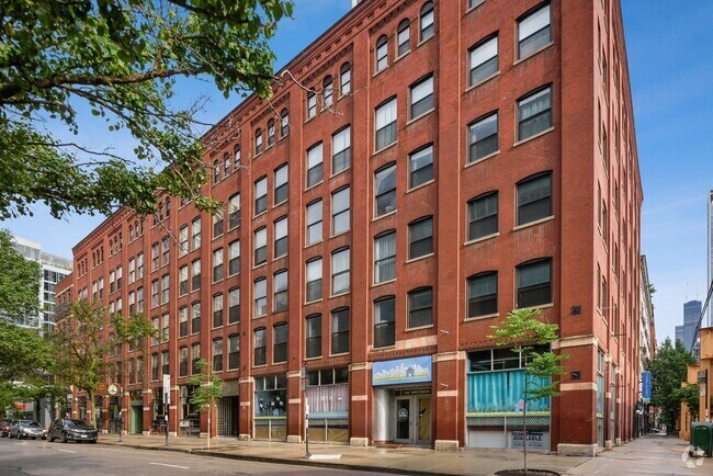 Building Photo - 225 W Huron St Unit 316 Rental