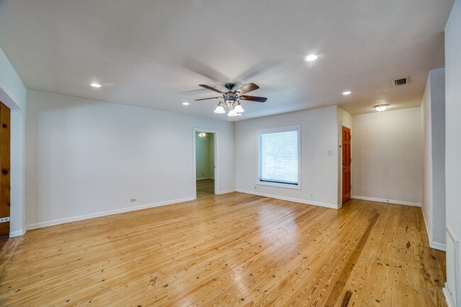 Photo - Charming 3 Bedroom in Alamo Heights