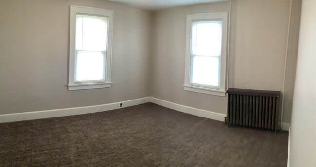 Building Photo - 325 E High St Unit #2 Rental