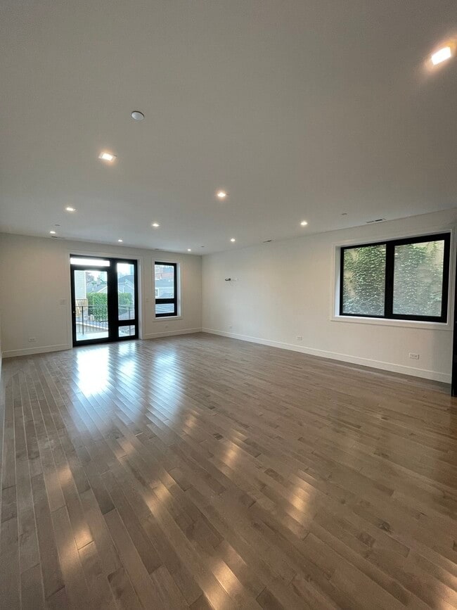 Photo - 719 N Elizabeth St Unit 2