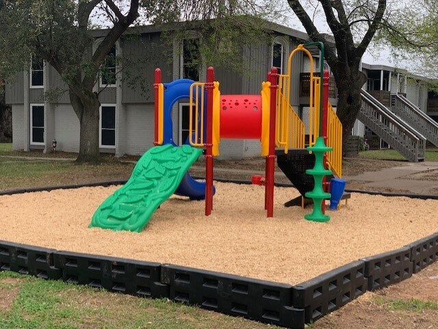 Pearl at Oyster Creek Apartments