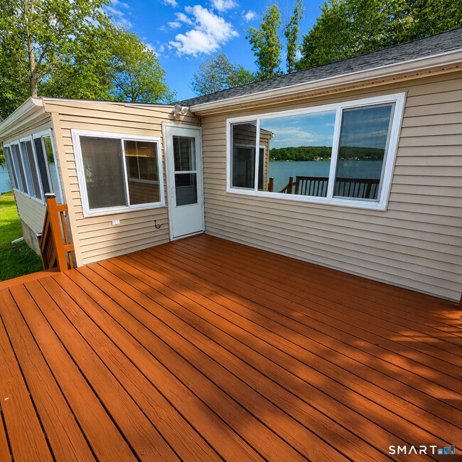 112 Mattabeseck Rd