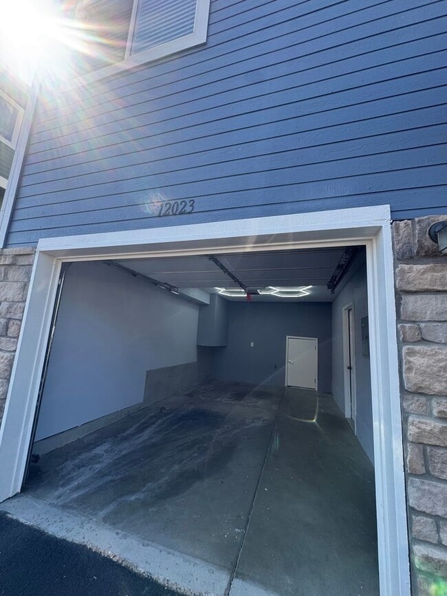 Photo - 12023 Monaco St