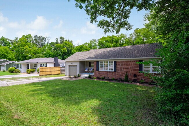 Photo - 419 Osborne Dr