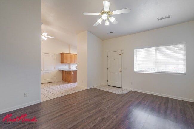 Photo - Spacious 3 Bedroom Home in Ivins! MOVE IN ...