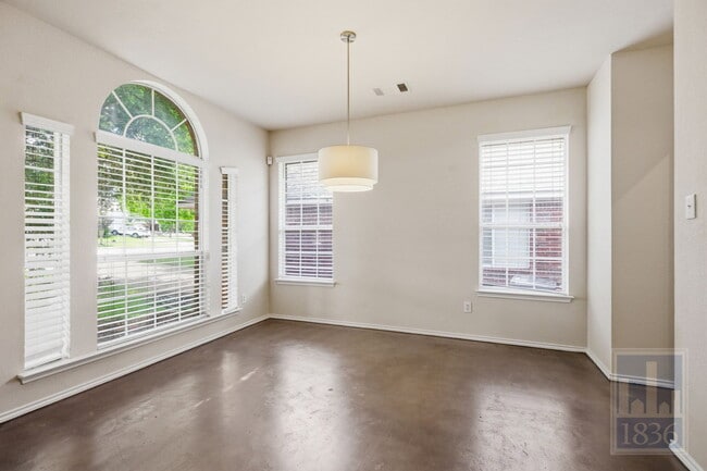 Photo - 2217 Speidel Dr