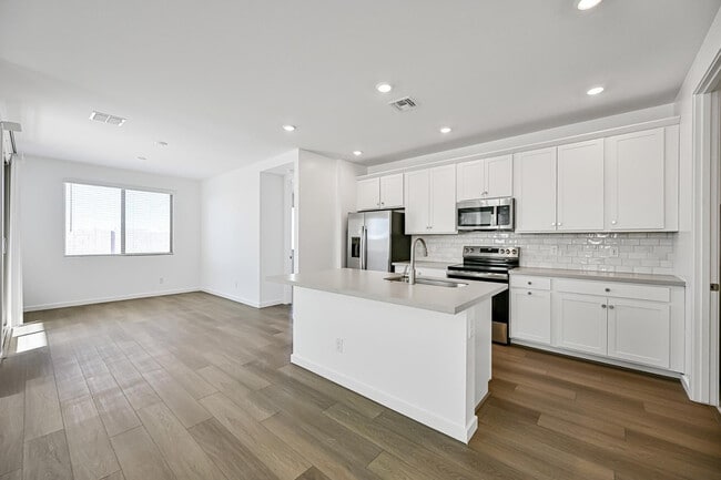 Photo - 25244 W Wayland Dr