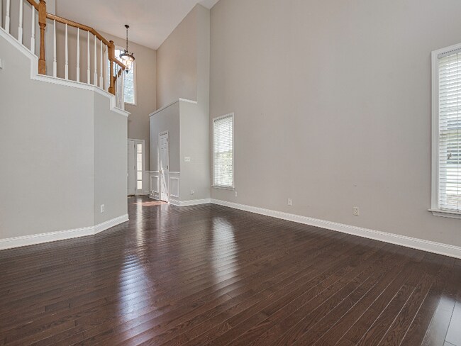 Photo - 2124 Sablewood Dr
