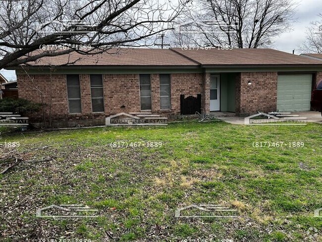 Building Photo - 3/2 Available Now in Fort Worth! Rental