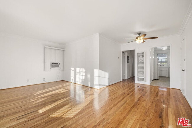 Photo - 5324 Vantage Ave Unidad 4