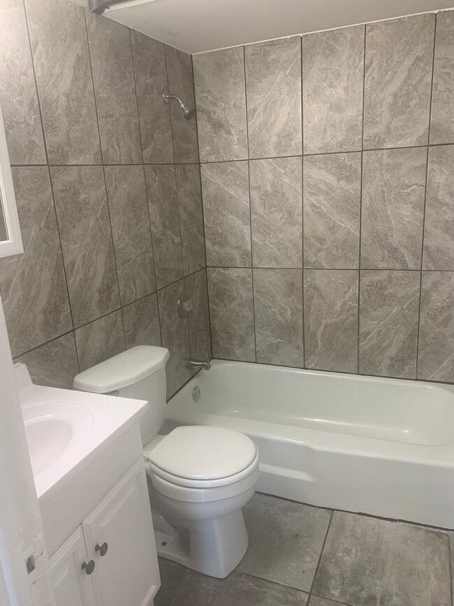 Photo - 7021 100th St Unit APT 3S