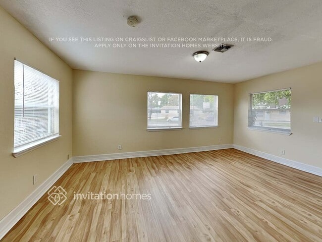 Photo - 2450 NW 30th Way