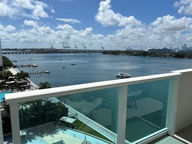 Building Photo - 1200 West Ave Unit 1128