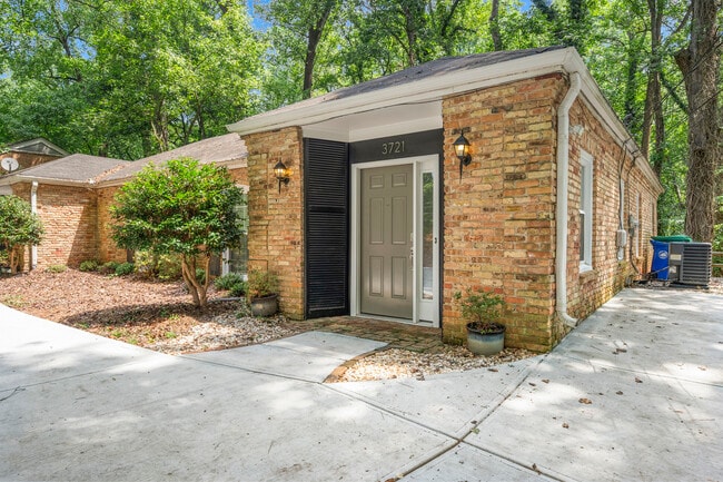 Building Photo - 3721 Ashford Dunwoody Rd NE Rental