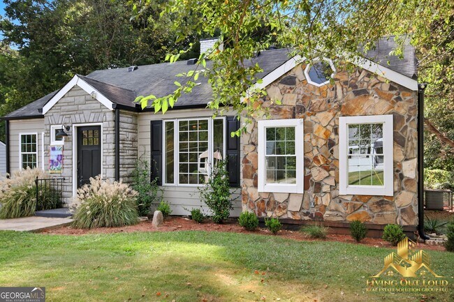 Photo - 1439 Westridge Rd SW