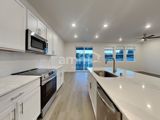 Photo - 5126 Turnstone St SE