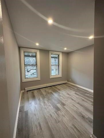 Photo - 448 Ave E