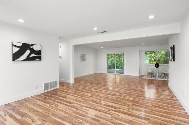 Photo - 4604 Bundyhill Dr