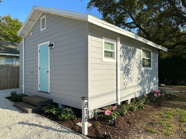 Photo - 816 10th St SW