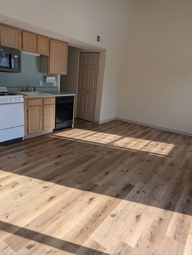 Photo - Fish. Relax. Live the Lake Life. Unit 8