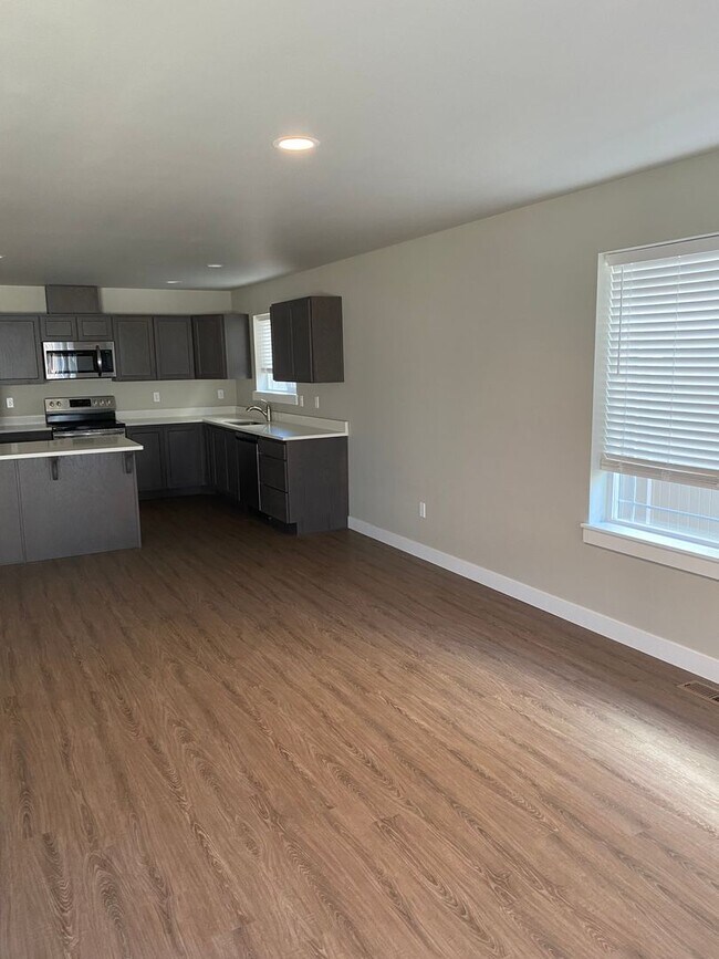 Photo - Beautiful 3 bed/2 bath home