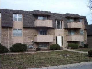 Crysler Plaza East - Crysler Plaza East