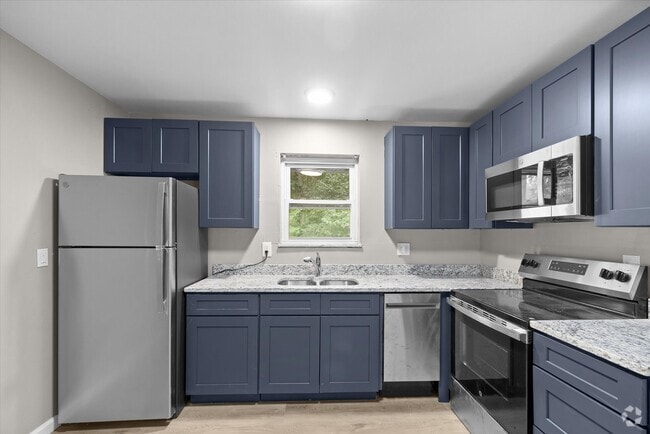 Building Photo - 1 Manor Dr Unit 1 Rental
