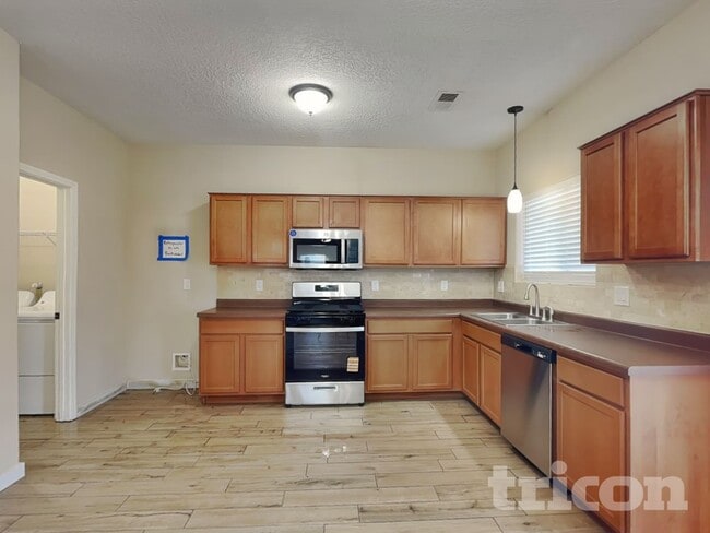 Photo - 2757 Wilder Loop Northeast