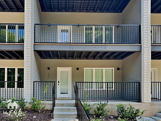 Building Photo - 1447 Walker Pl SE