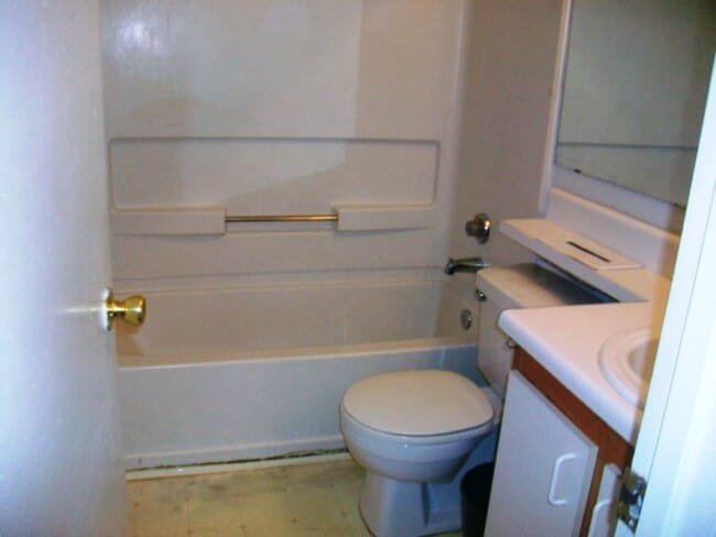 Building Photo - 102 Calhoun St Rental