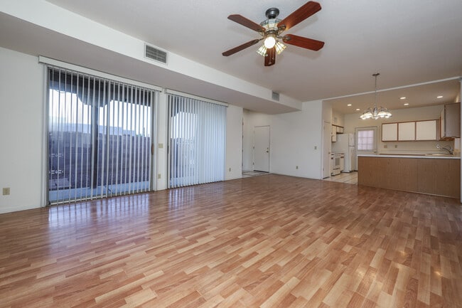 Photo - 2927 N Cardell Cir