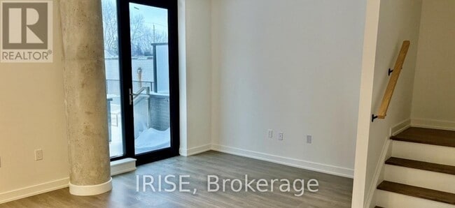 Photo - 1610 Charles St Unité 166