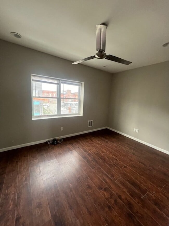Photo - 2419 Frankford Ave Unit 3rd Floor