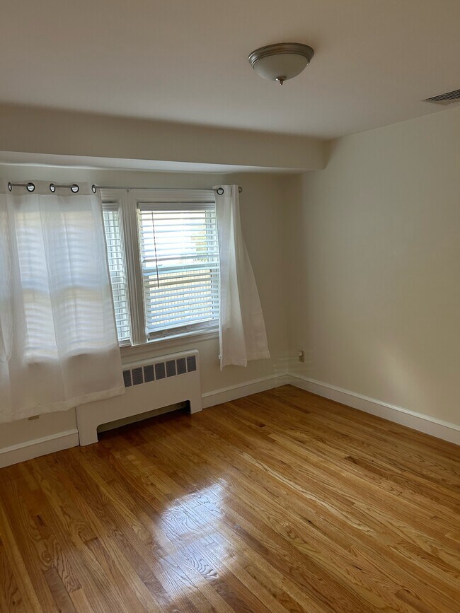 Photo - 24 Linden Rd