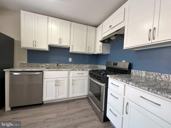 Photo - 6018 Westchester Park Dr Unit 6018 201