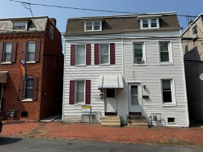 Photo - 911 Blunston St Casa