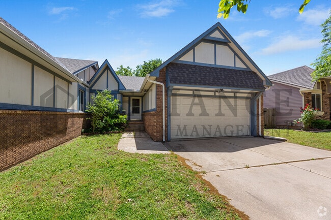 Building Photo - 10527 W Texas St Rental