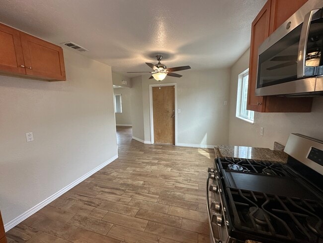 Photo - 539 S Gertrude Ave