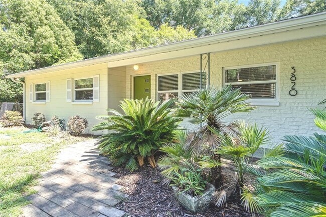 Building Photo - 3820 NW 15 Ave Rental