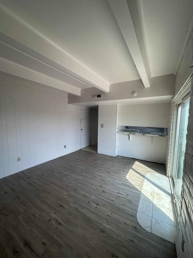 Photo - 500 NE 15th St