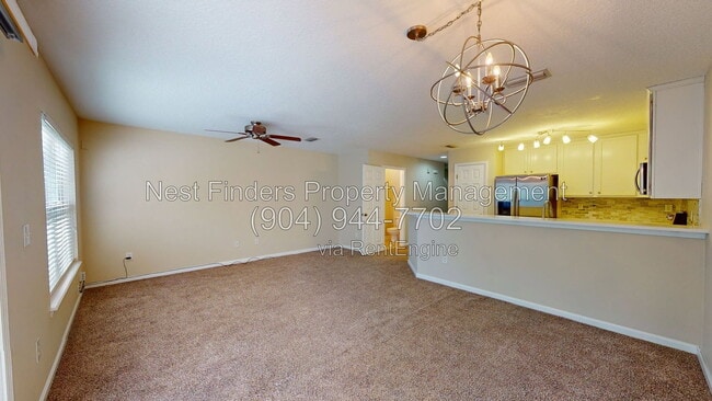 Photo - 1002 N Black Cherry Dr