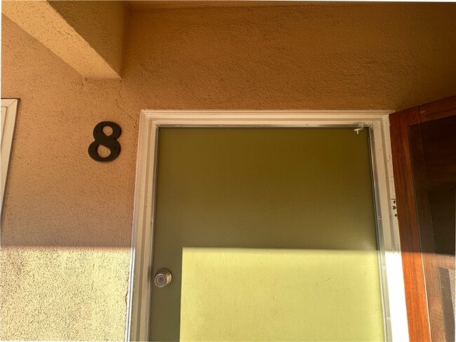 Photo - 5840 Hazeltine Ave